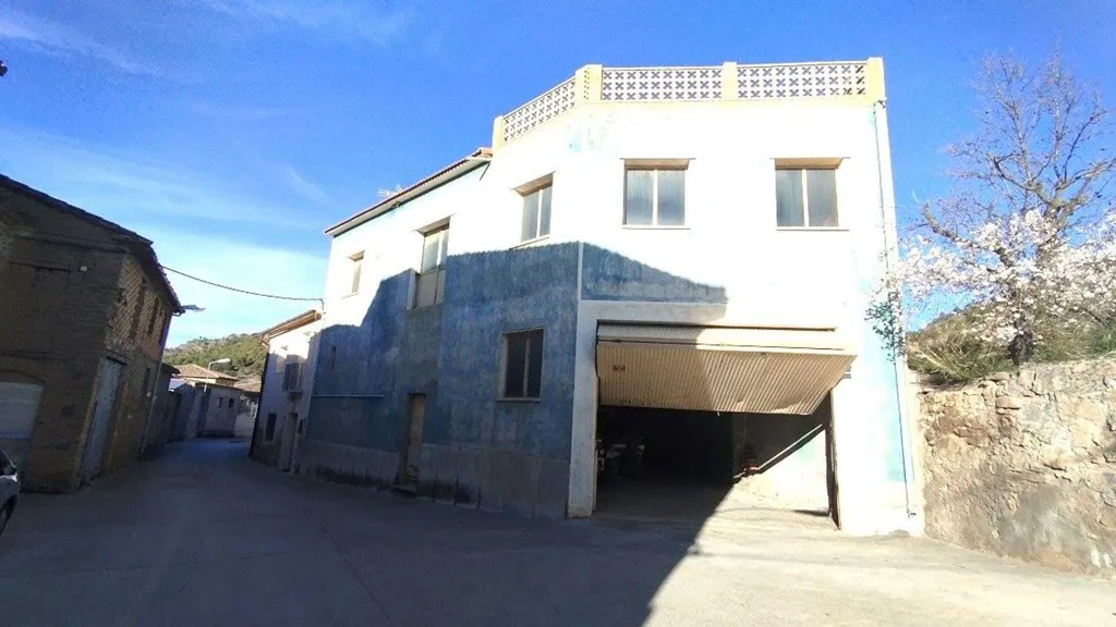 Esterno - Detached House with Terrace in Salas Altas