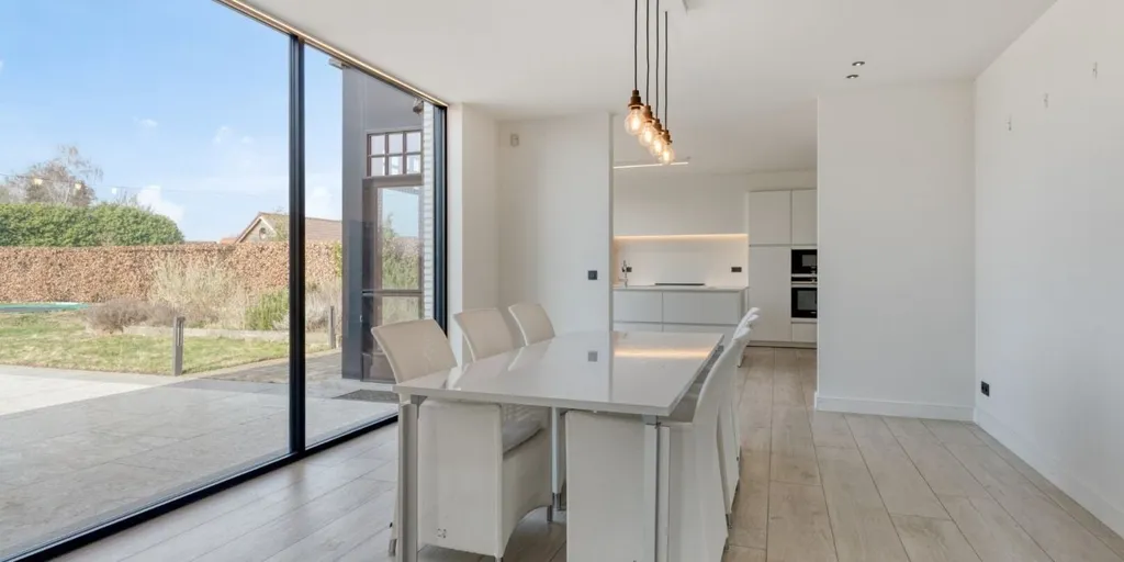 Salle à manger - Villa Récemment Construite avec Terrasse à Westerlo