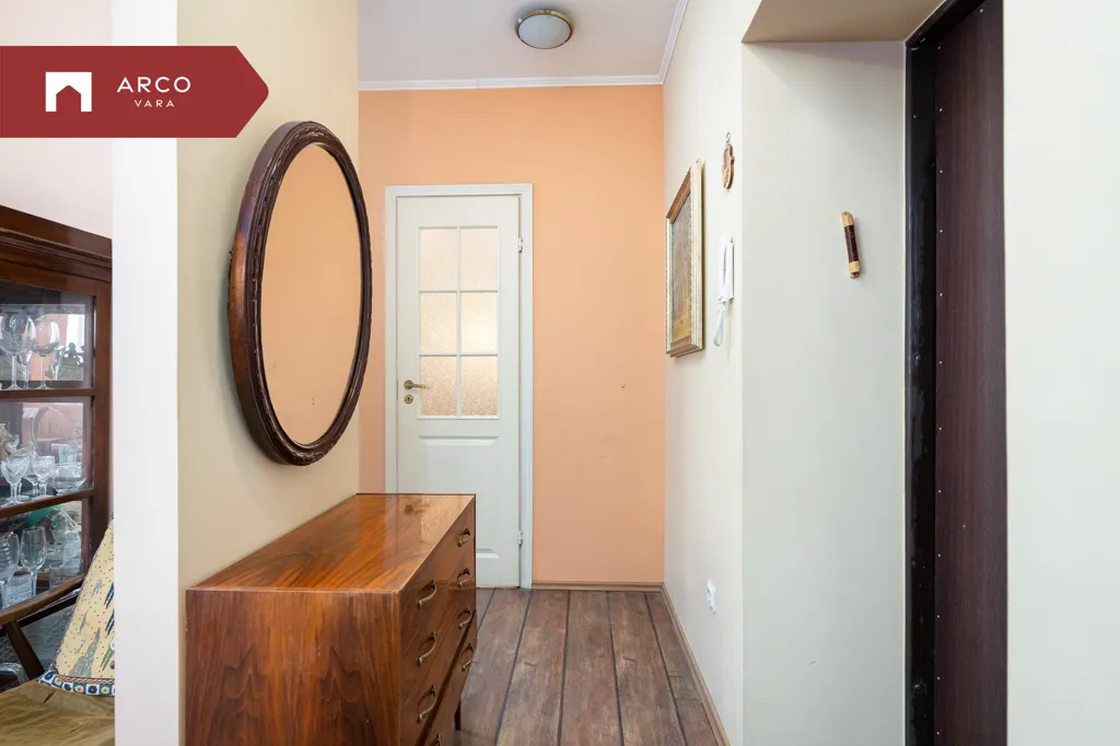 hallway_entrance