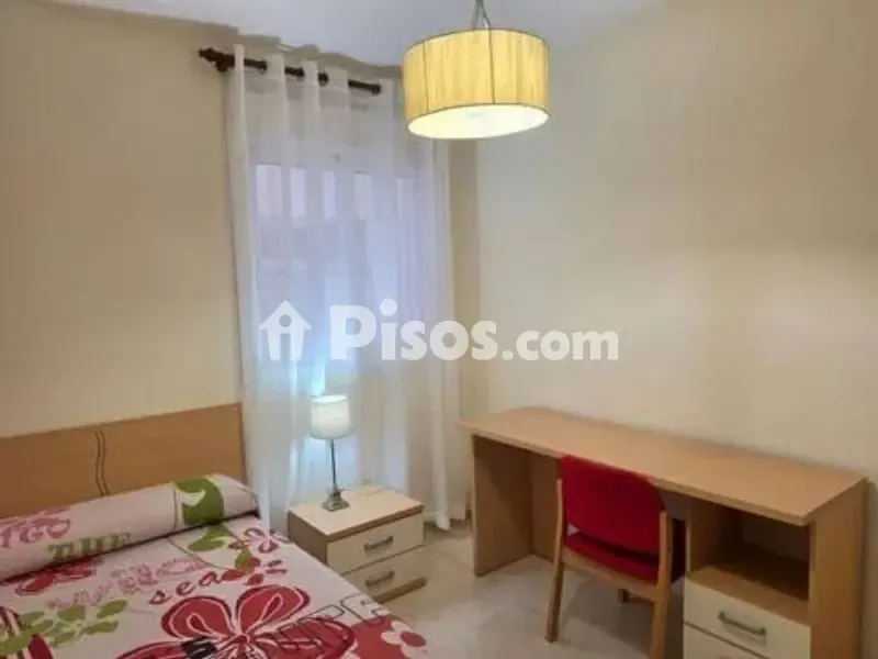 Magamistoad - Spacious Apartment with Balcony in Málaga