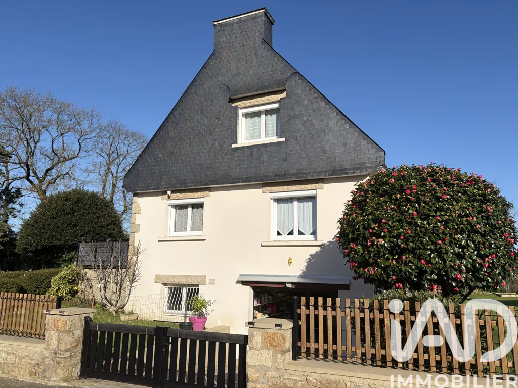 Extérieur - Maison Rénovée avec Terrasse Sud à Évellys