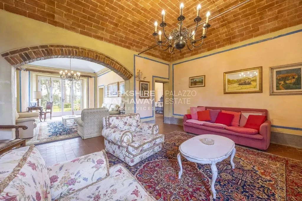 18th Century Villa with Pools in Palaia