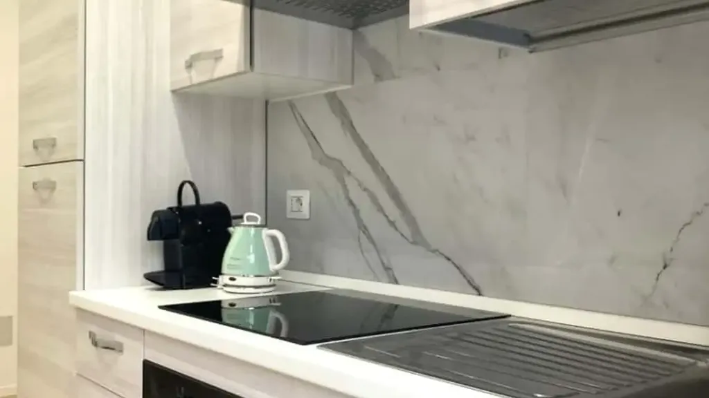 Köök - Fully Furnished Studio in Milan