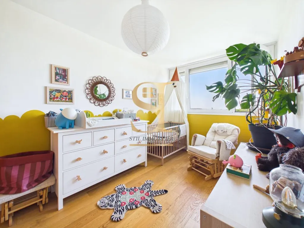 Chambres - Appartement 5 Pièces avec Piscine à Draveil