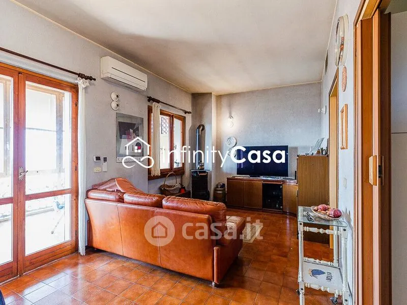 Séjour - Bifamiliar Villa with Lake View in Cavaion Veronese