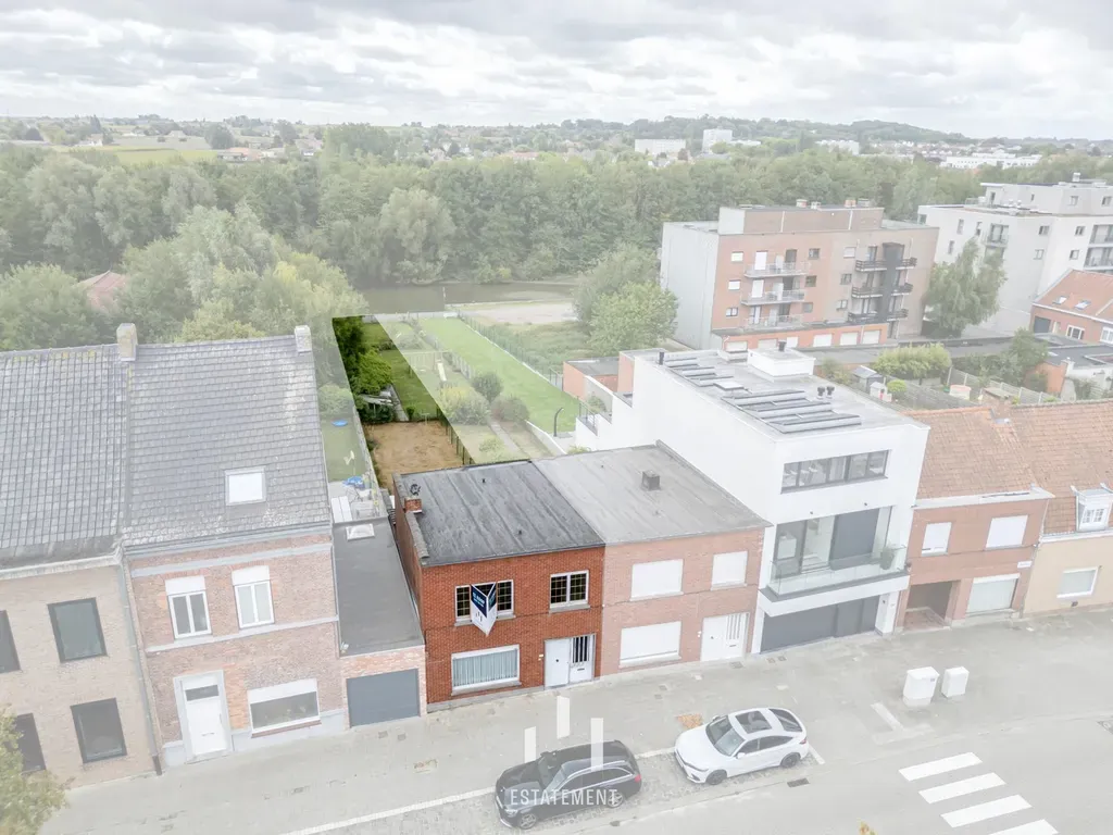 Õhuvaade - Central House with River View in Wervik