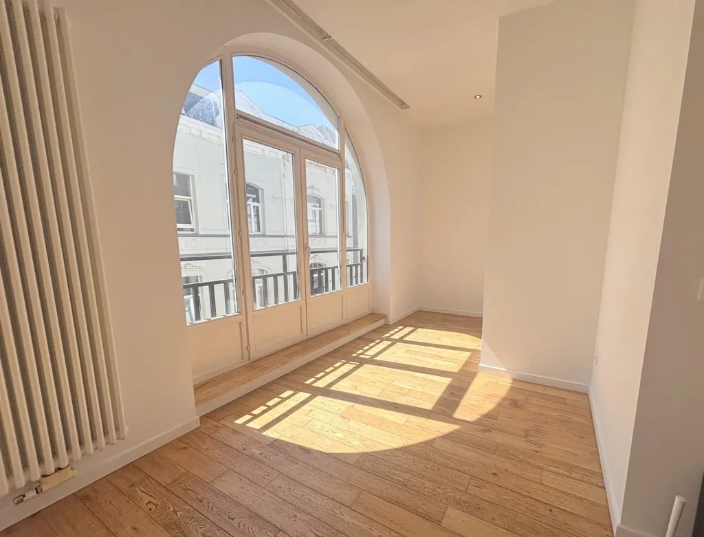 Pièces - Appartement 2 Chambres avec Ascenseur au Centre de Bruxelles
