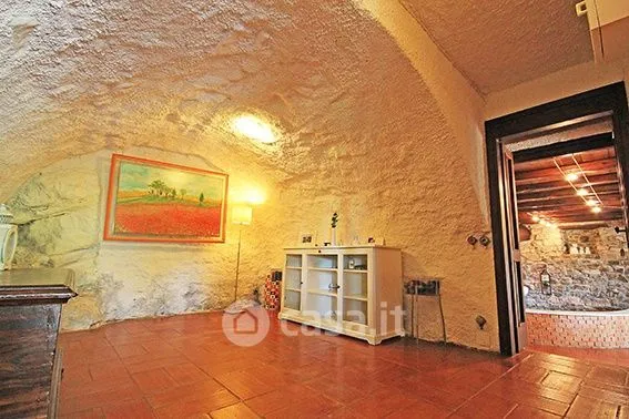 Pièces - Rustic Casale with Garden in Vigolo
