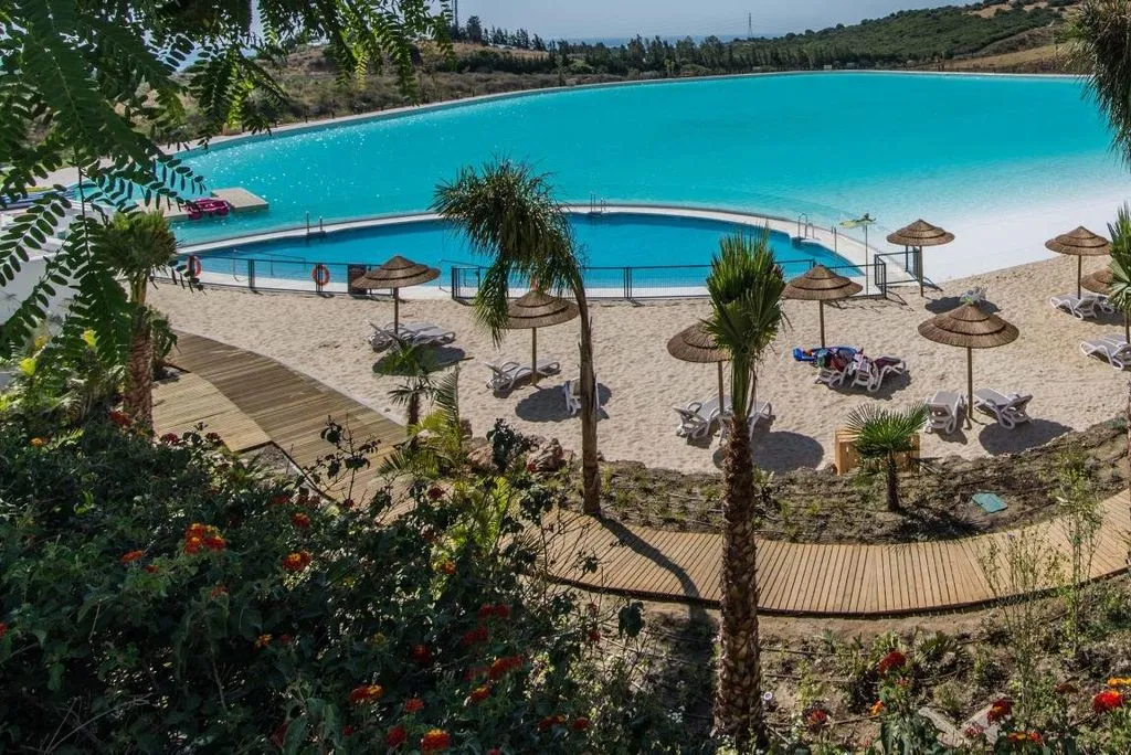 Piscine - Luxury Flat with Lake View in Casares
