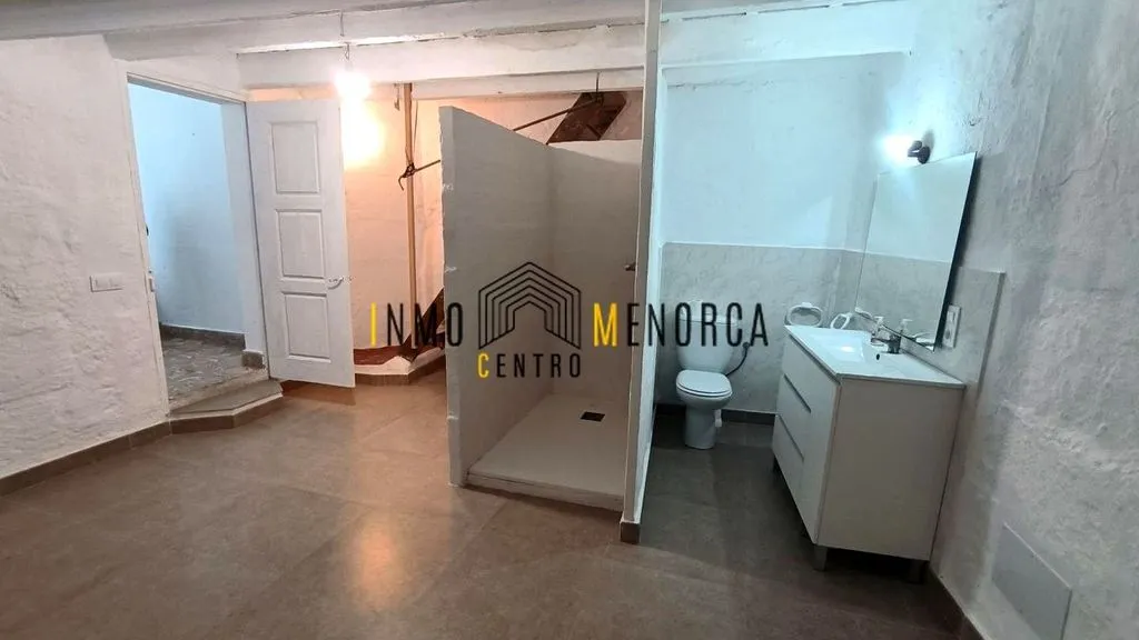 Salles de bain - Semi-Renovated Villa in Ciutadella's Old Town