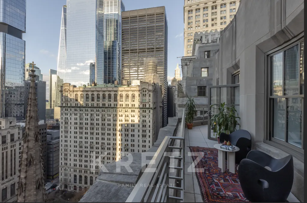 Terrass - Luxury Apartment with Terrace in Financial District