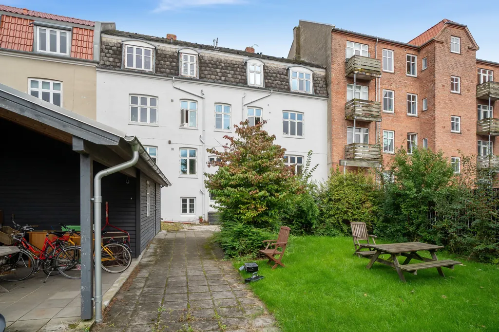 Aed - Modernised 2-Bed Flat in Viborg Centre