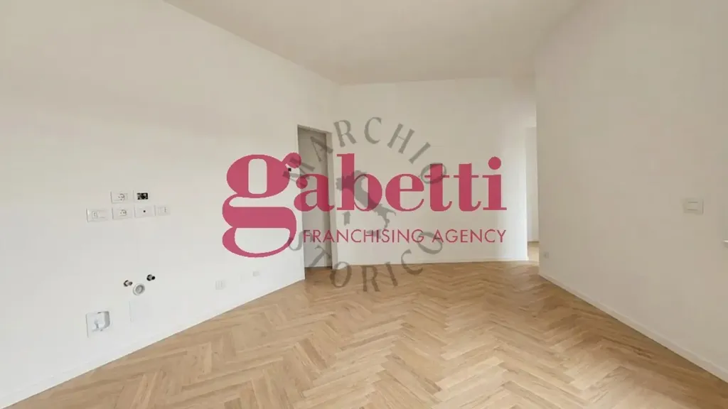 Pièces - Fully Rented Triplex in Florence