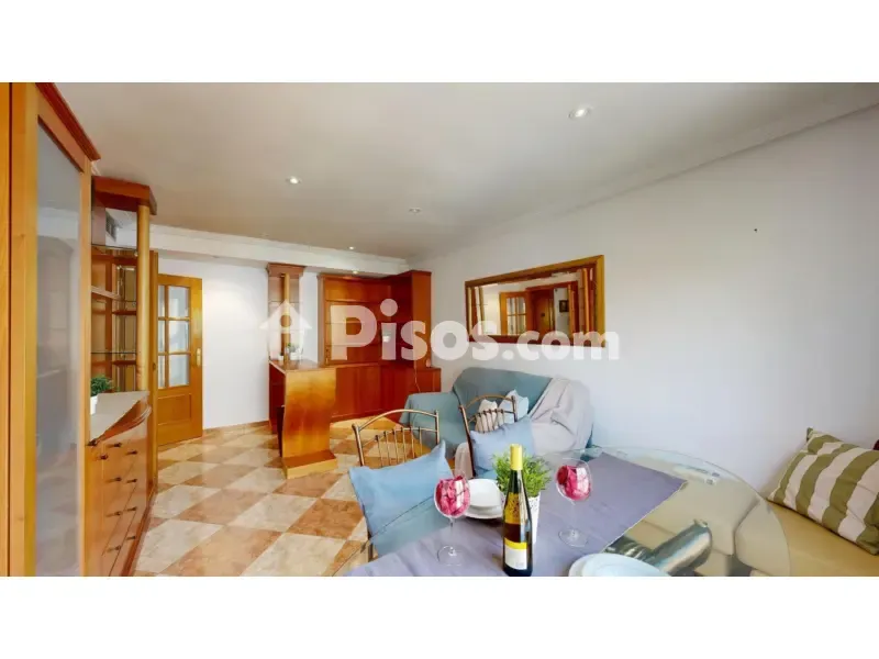 Salle à manger - Bright Apartment with Balcony in Murcia