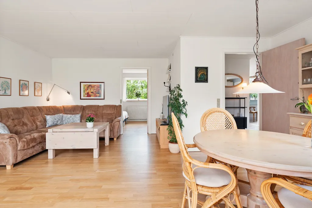 Söögituba - Terraced House with Garden in Odense NV