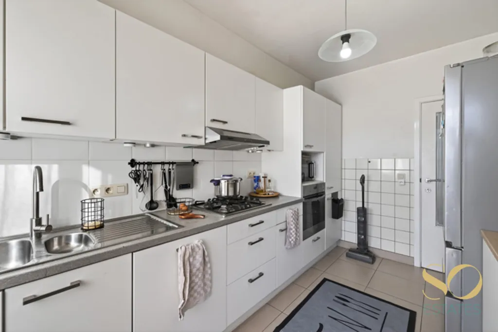 Cuisine - Appartement avec Balcon à Laeken, Place Joseph-Benoit Willems