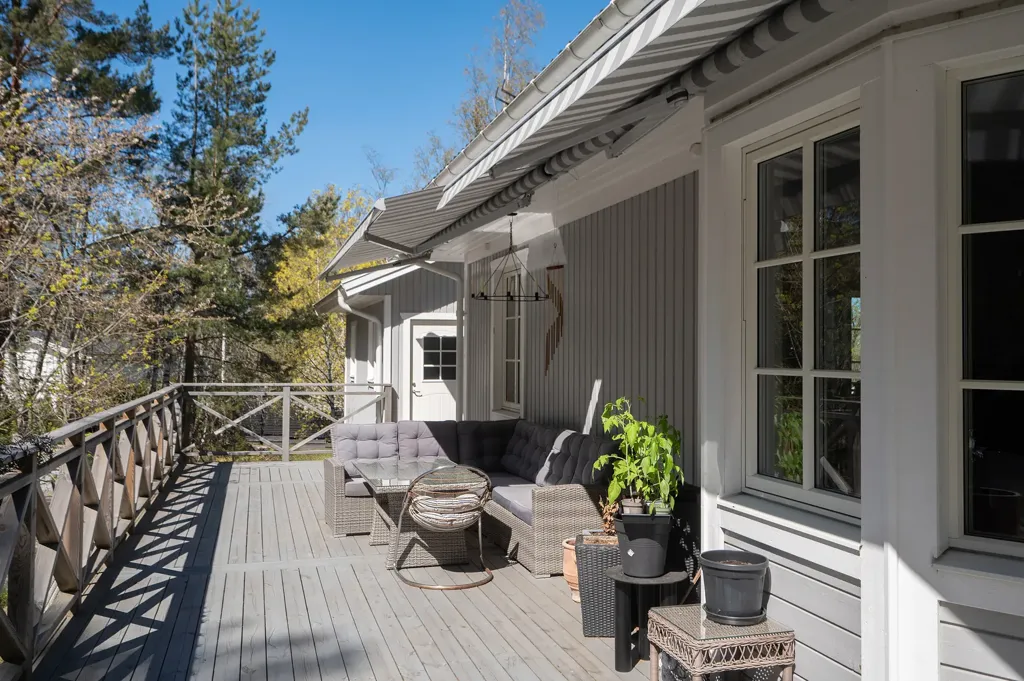 Terrasse - Modern Villa with Pool in Botkyrka
