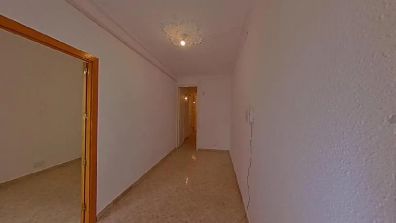 Esik - Apartment with Balcony in El Poble-sec, Barcelona