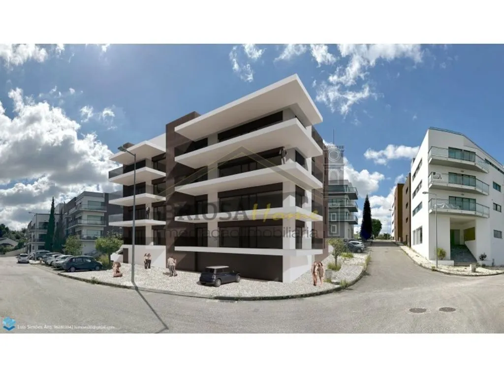 Luxury 3-Bedroom Flat with Balcony in Coimbra