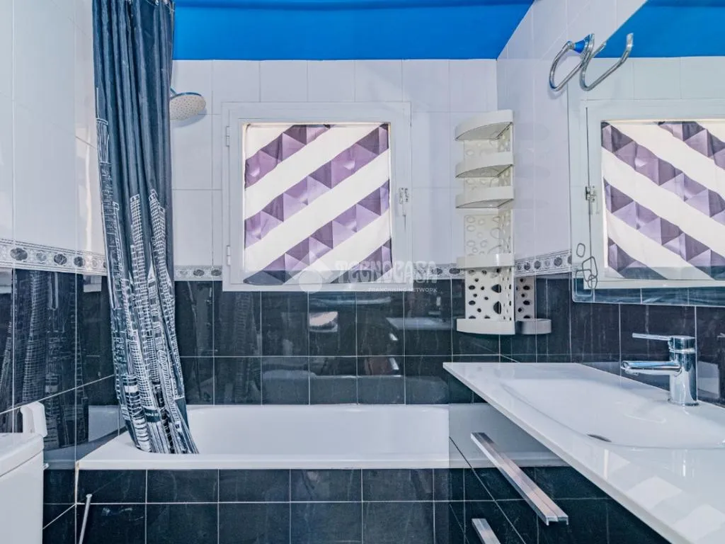 Bagni - Fully Renovated Duplex with Patio in Granada
