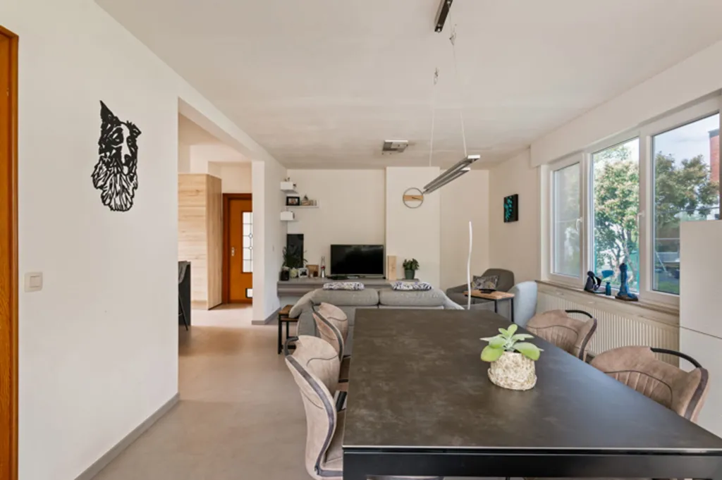 Salle à manger - Maison Rénovée avec Jardin à Eppegem