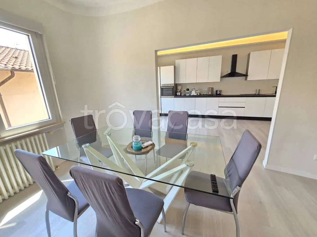 Sala da pranzo - Appartamento ristrutturato con terrazza a Galliate