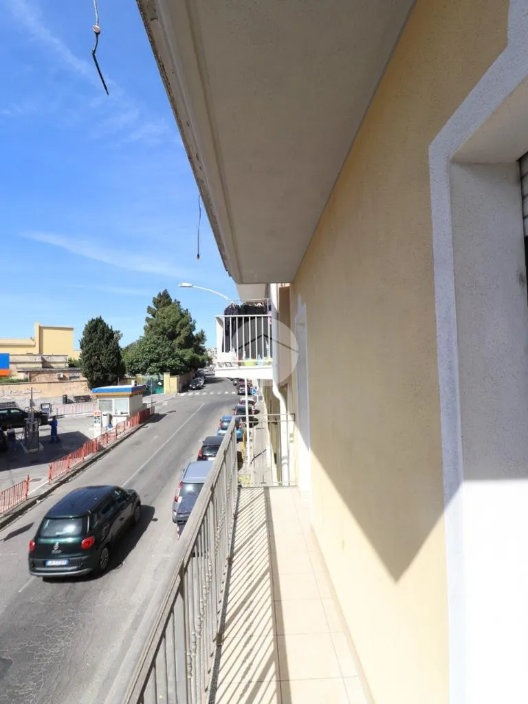 Balcon - Armed Trilocale with Balconies in Cagliari