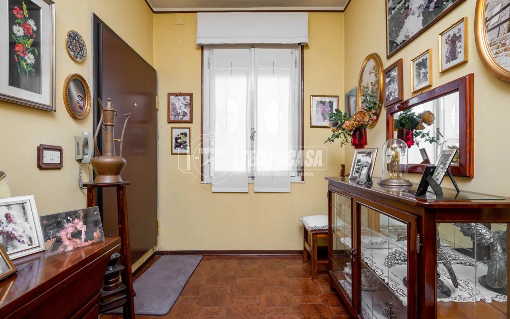 Bureau - Quadrilocale with Triple Exposure in Sassuolo