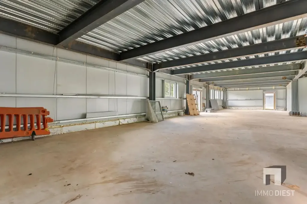 Pièces - Nouveau Bureaux en KMO à Diest