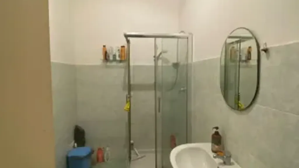 Vannitoad - Bright 3-Bedroom Flat with Balcony in Manerbio