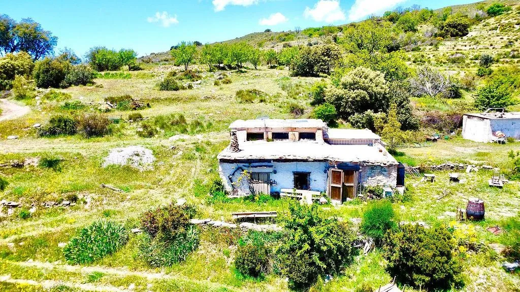 Õhuvaade - Rustic Finca with Water Source in Sierra de Júbar