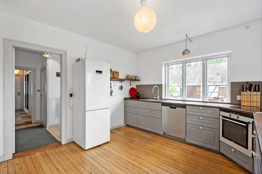 Kitchen - Villa with Extensive Grounds in Tessebølle