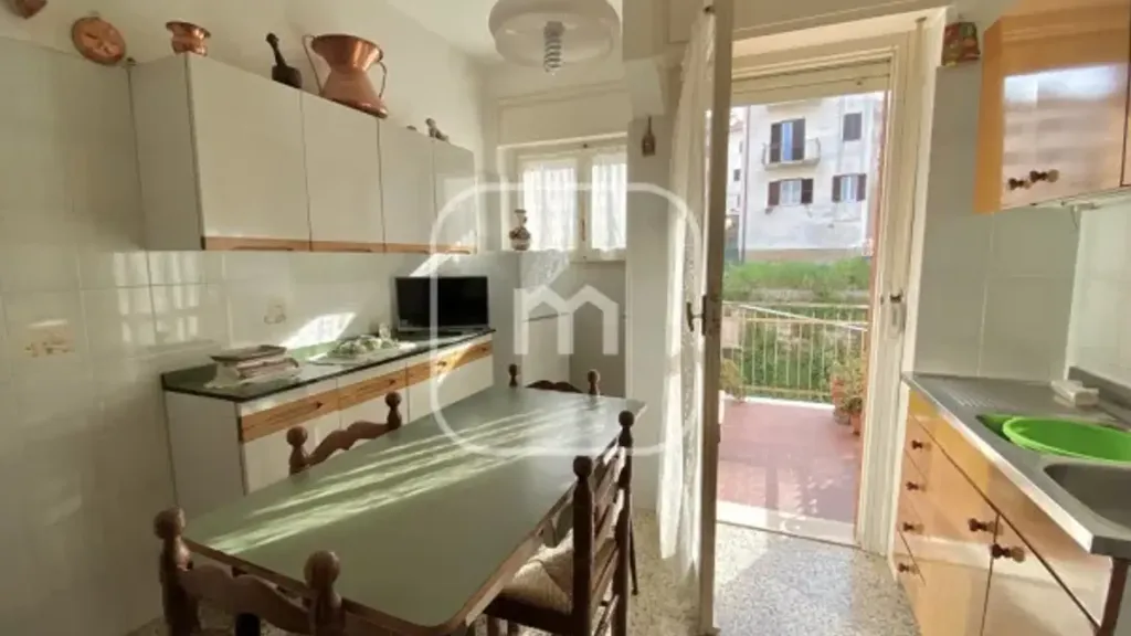 Köök - Bright Trilocale with Balcony in Genazzano
