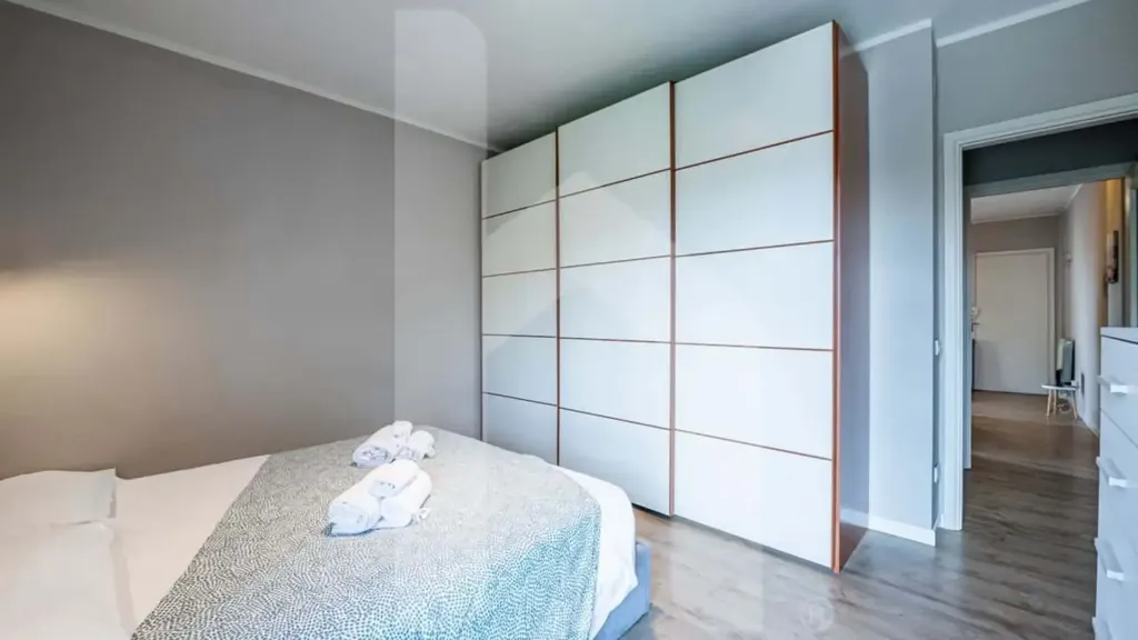 Magamistoad - Modern Studio with Balcony in Pisa