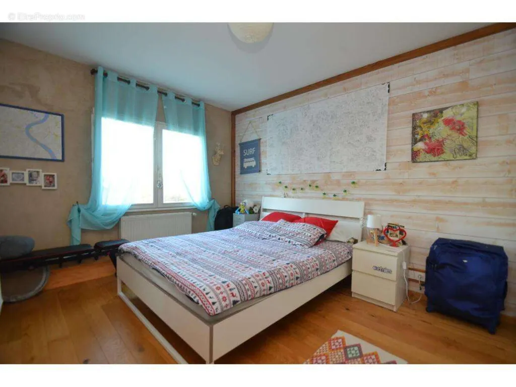 Magamistoad - Spacious House with Terraces in Coutras