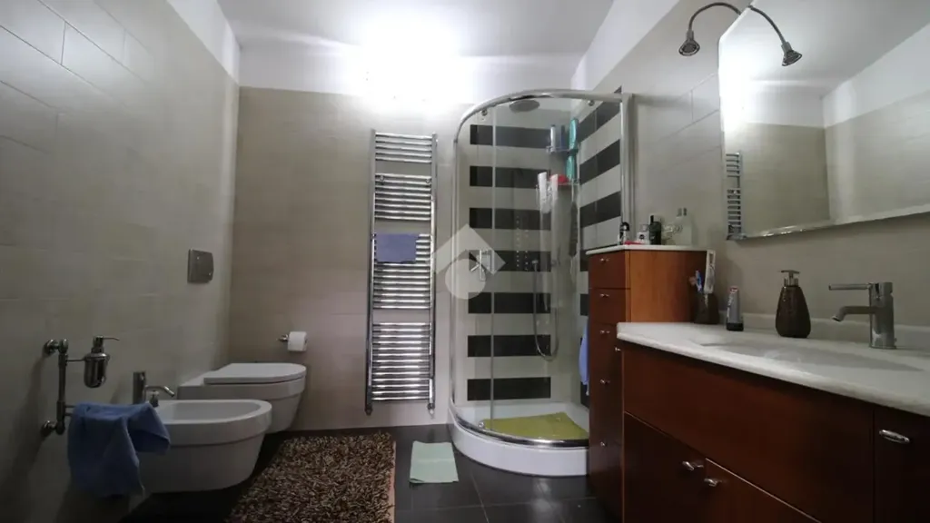 Salles de bain - Panoramic Villa with Garden in San Marino
