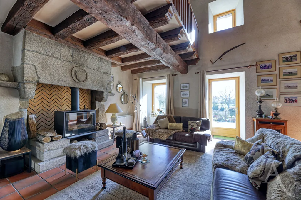 Elutuba - Rustic Stone Farmhouse with Paddock in Montaigu-Vendée