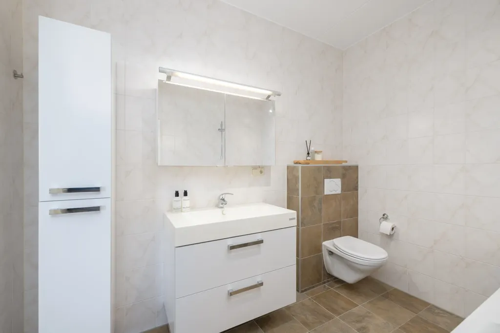 Vannitoad - Luxury Penthouse with Castle View in Beeckendael