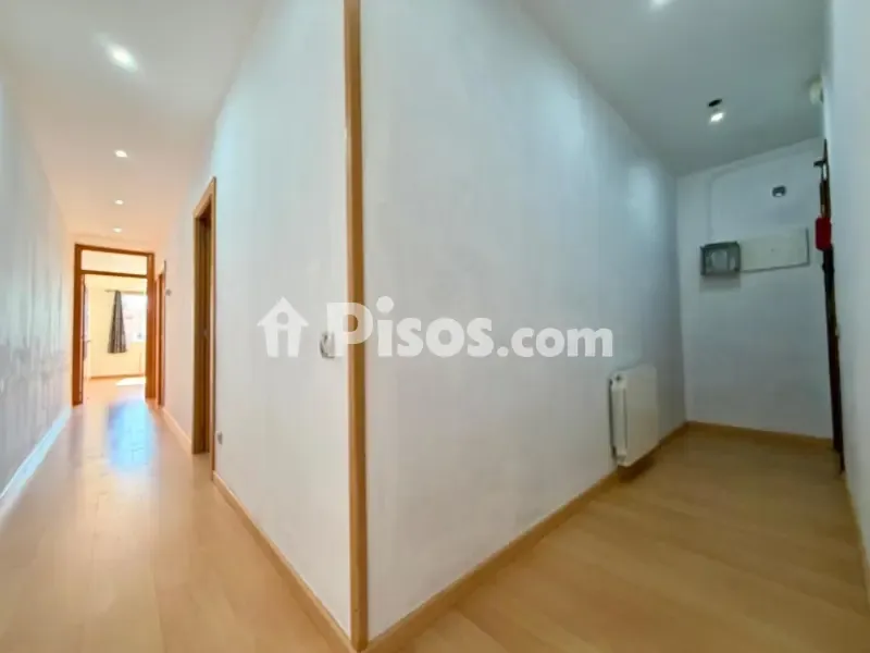 Entrée - Reformed Flat with Balcony in Sabadell