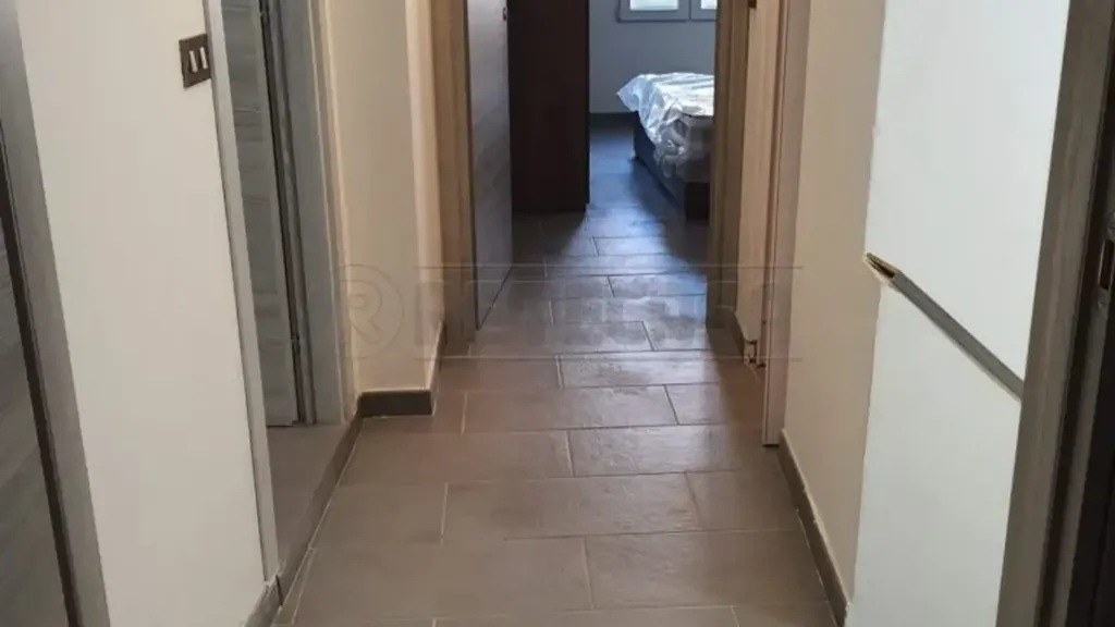 hallway_entrance