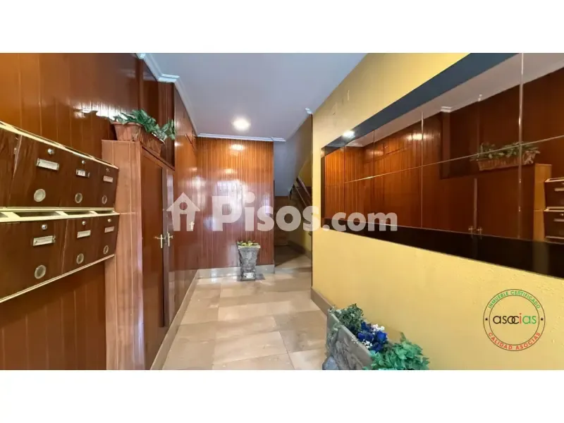 Esik - Apartment with Balcony in Aller