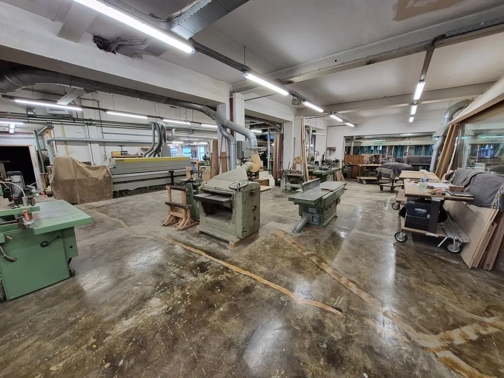 Utility Room - Commercial Property with Loft in Mettet
