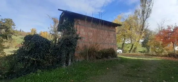 Välivaade - Rustic Farmhouse with Land near Sassuolo