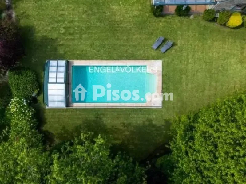 Õhuvaade - 5 magamistoaga maja asukohas ES