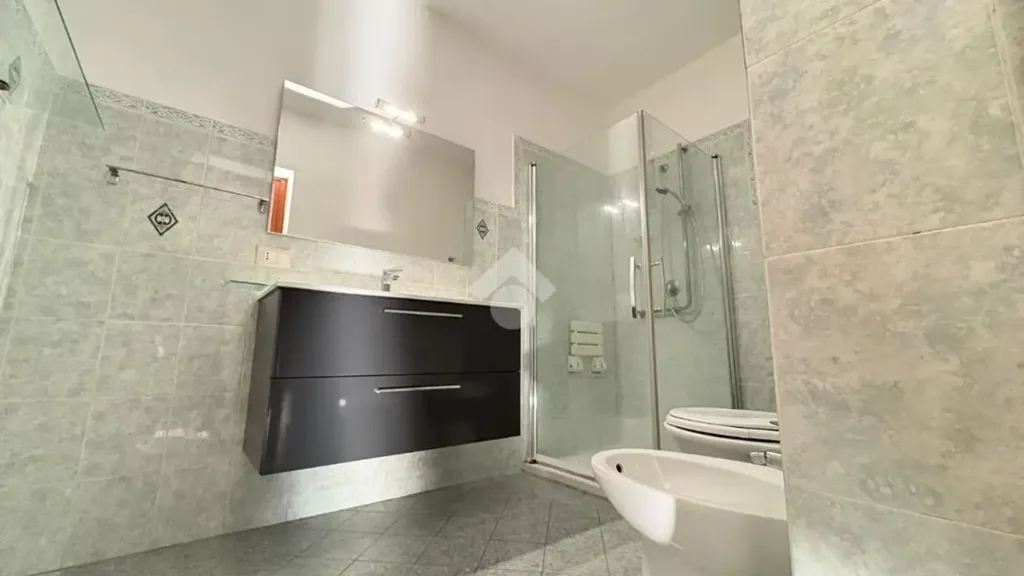 Bathrooms - Rustic 2-Bedroom Flat in Palermo