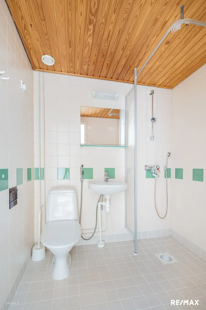 Bagni - Modern Studio Flat with Outdoor Access in Lahti
