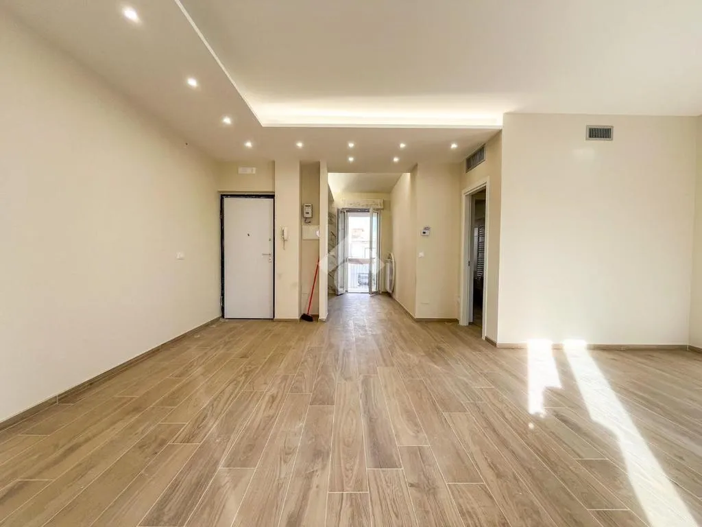 Séjour - Bright 3-Room Apartment with Balcony in San Severo