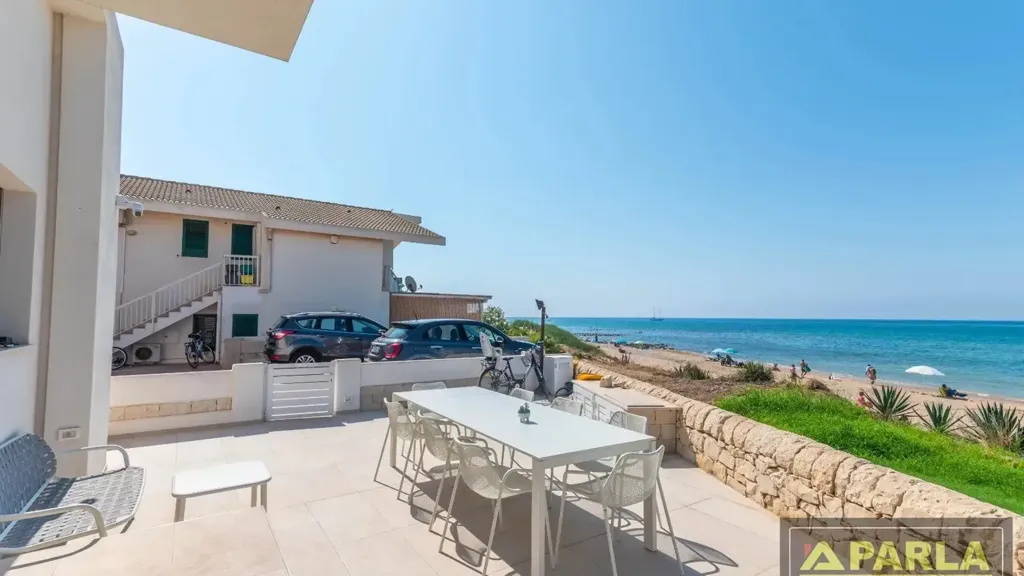 Terrasse - Villa with Beach Access in Marina di Ragusa