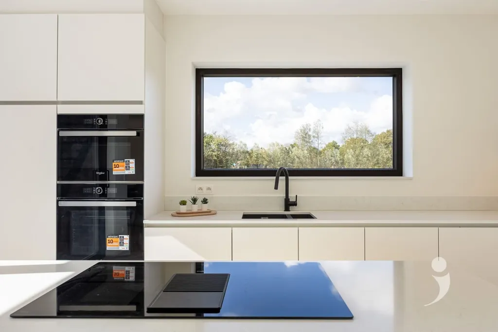 Cuisine - Maison Économe en Énergie avec Terrasse à Ramsel