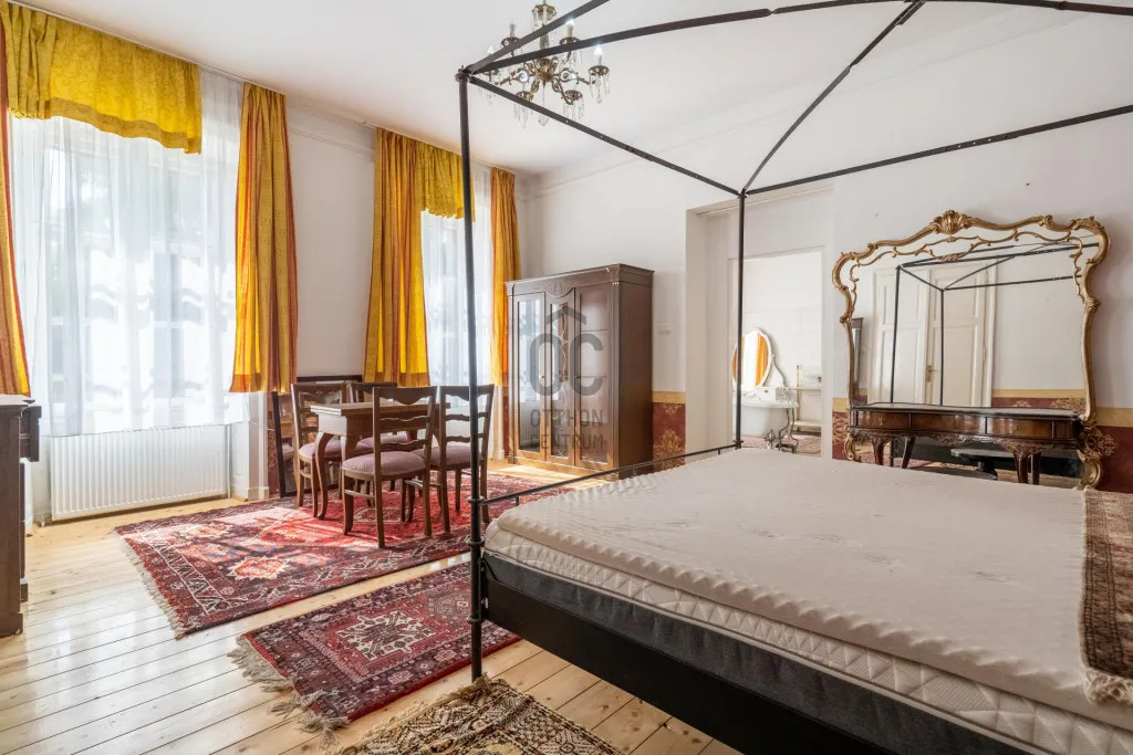 Magamistoad - Historic Villa with Event Space in Nemesvita